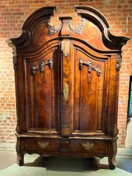 antiker Barockschrank aus Dresden (18. Jh)